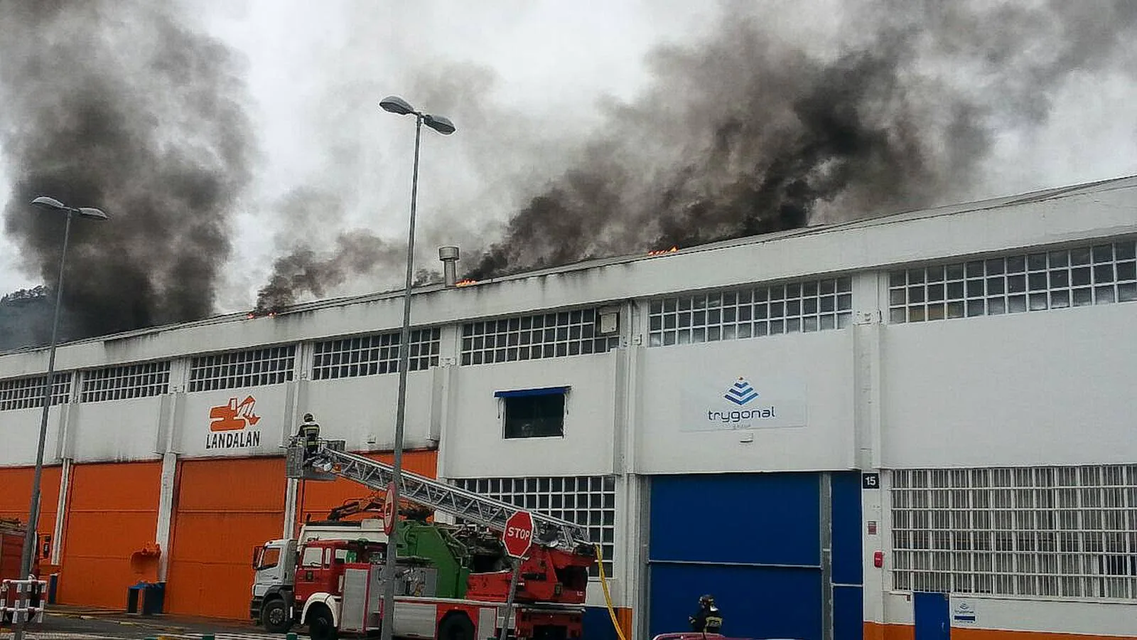 Desalojada una empresa de Andoain por un incendio